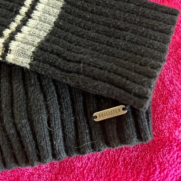 size xs HOLLISTER y2k sweater - Picture 2 of 3
